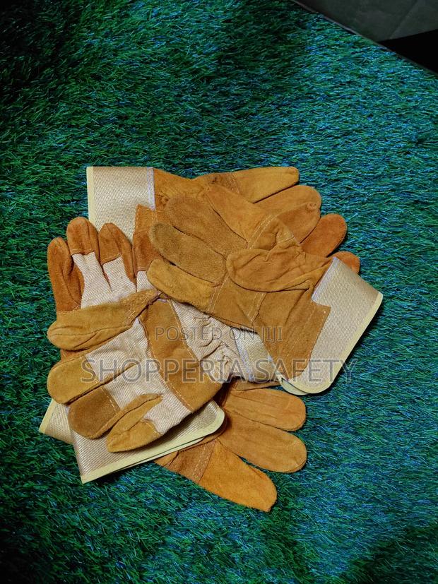 Shirt Leather Yellow Gloves - main view