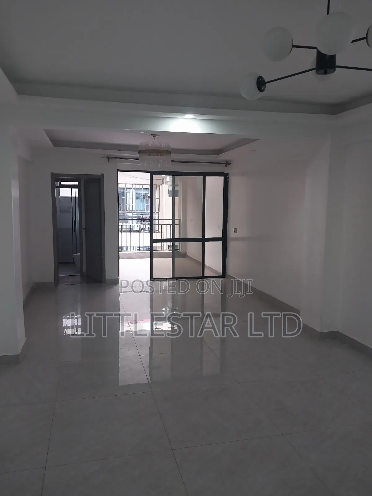 2bdrm Apartment in Royal Garden, Hurlingham for rent