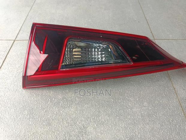 Axela 2018 Led Bootlight - main view