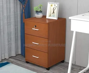 Pedestal: Modern Wooden 3-Drawer Bedside Table