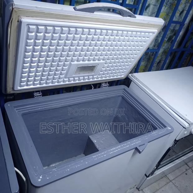 White Chest Freezer - thumbnail 2
