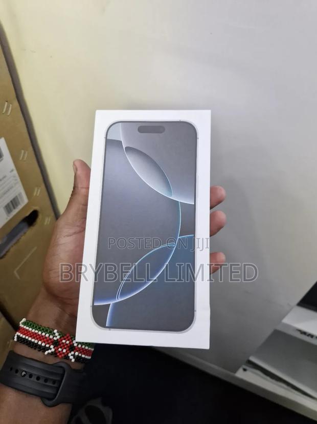 New Apple iPhone 16 Pro Max 256 GB White