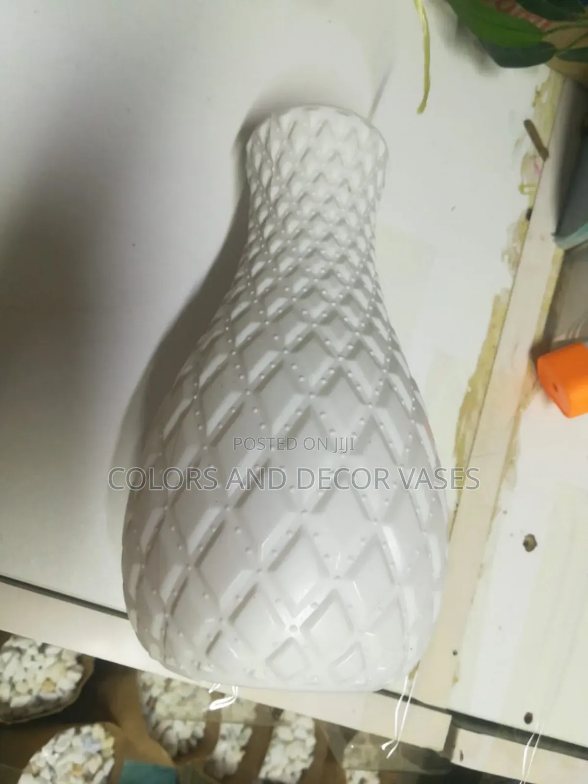 Plastic Beautiful Textured Vase