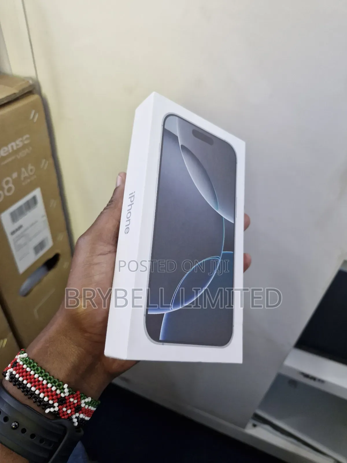 New Apple iPhone 16 Pro Max 256 GB White