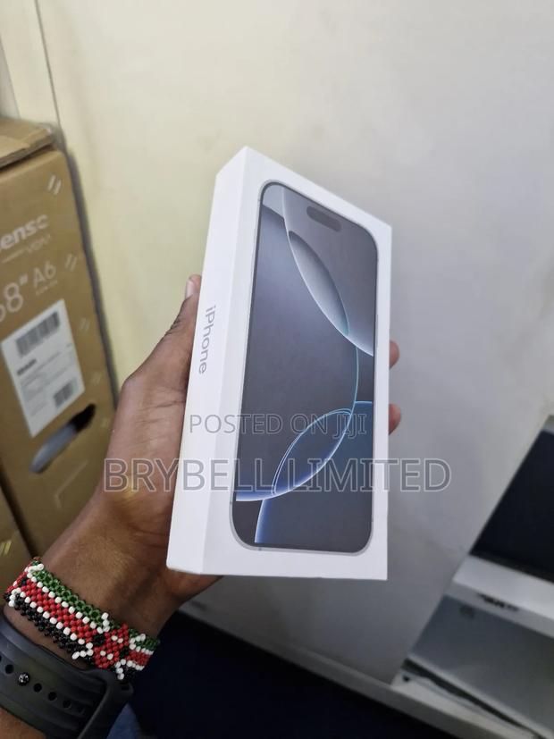 New Apple iPhone 16 Pro Max 256 GB White - thumbnail 4