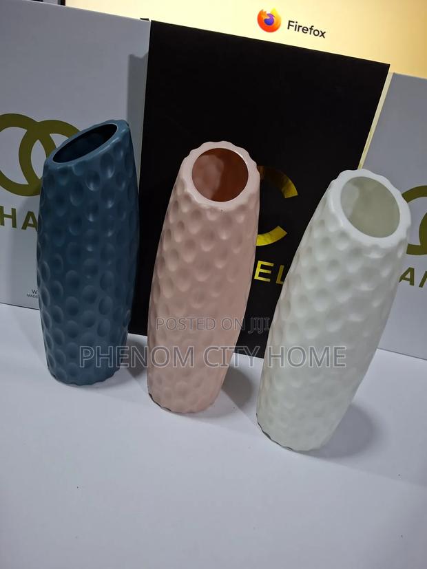 Plastic Flower Vases Available - thumbnail 2
