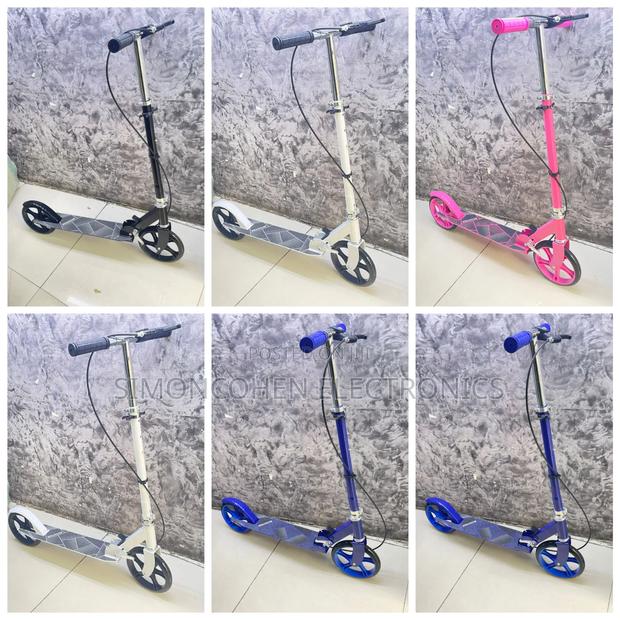 Foldable Metallic Scooter - thumbnail 3