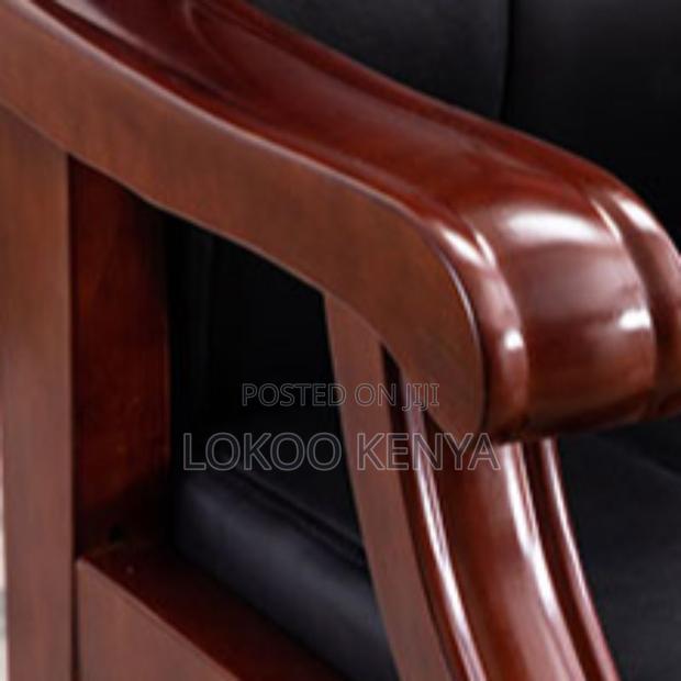 Office Chair : Solid Wood Base Executive Chair - thumbnail 4