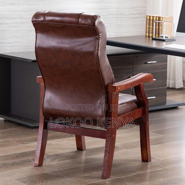 Office Chair : Solid Wood Base Executive Chair - thumbnail 5