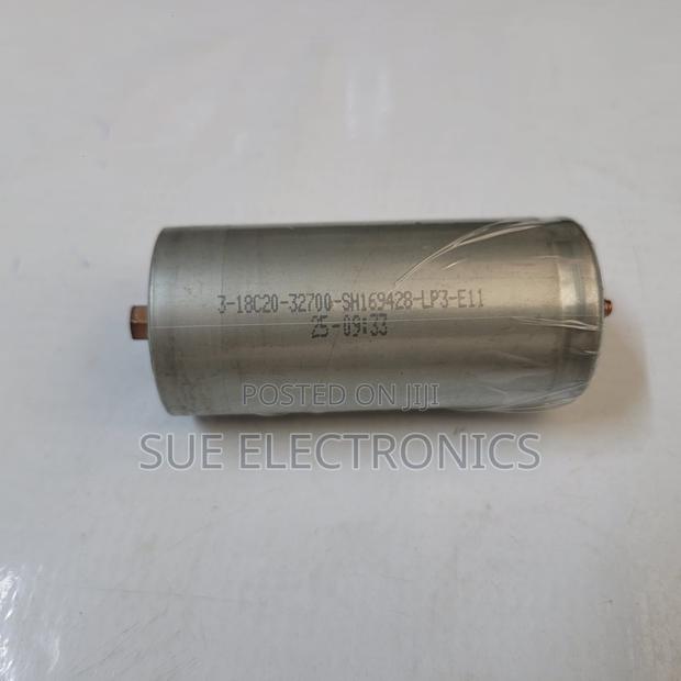 Battery 32700 0r 32650 With Sma Holder (For Flood Light)