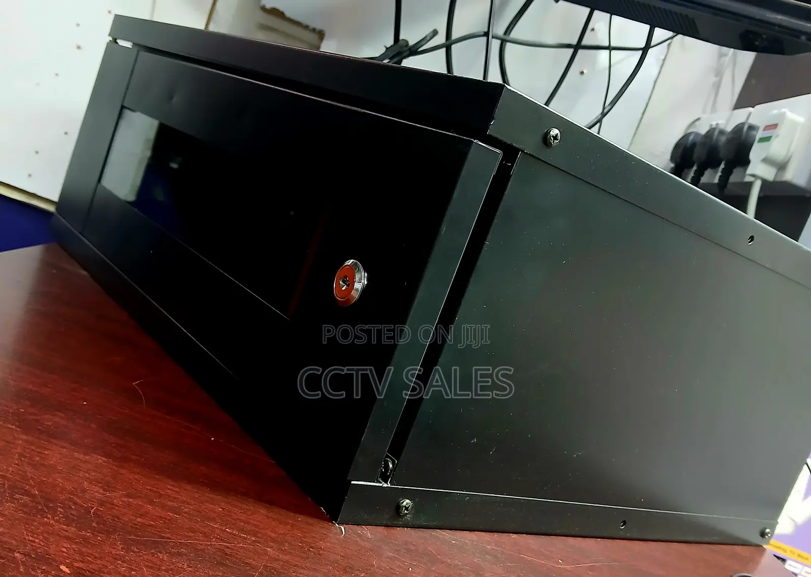 Original Brand New Black Metallic Lockable 4u Cabinet