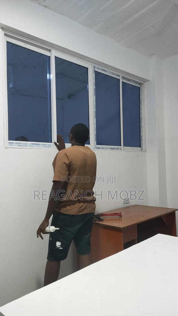 Aluminium and Glass - thumbnail 20