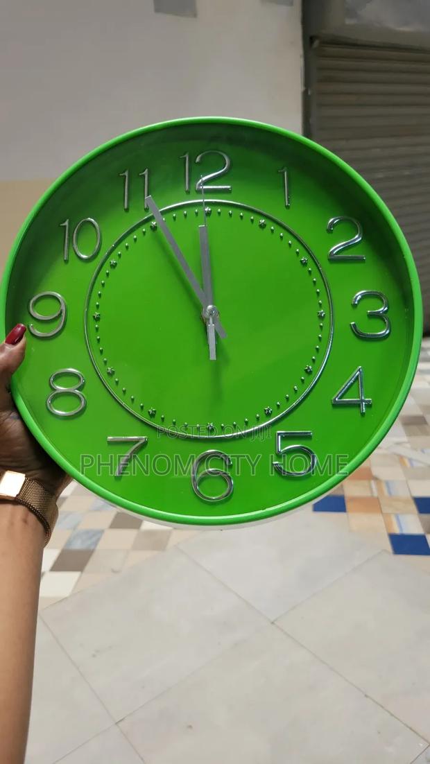 12inch Round Wall Clocks Available - thumbnail 2