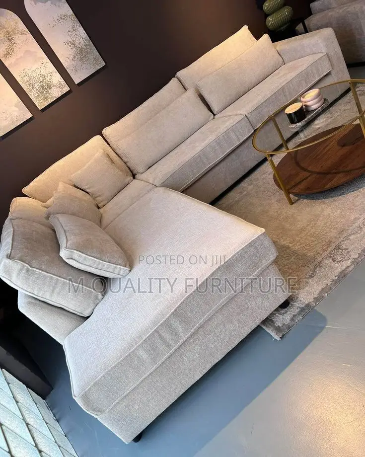 This Sofa Delivers a Warm and Cozy Feeling