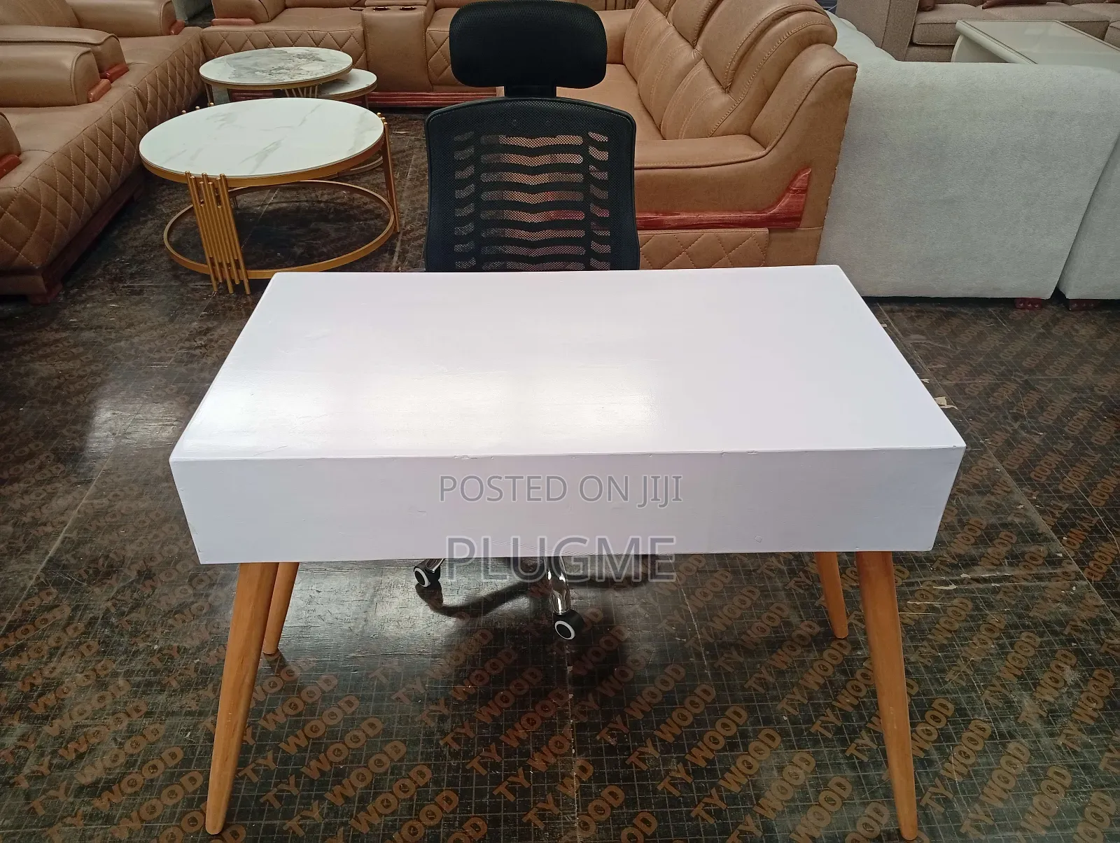Executive Office Chair With Headrest