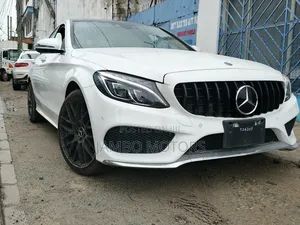 Mercedes-Benz C200 2019 White
