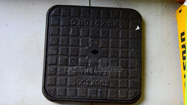 Cast Iron Manhole Cover "12 - thumbnail 2