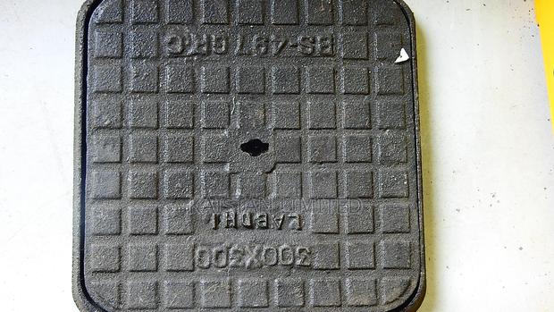 12'' Manhole Cover - Cast Iron - thumbnail 2