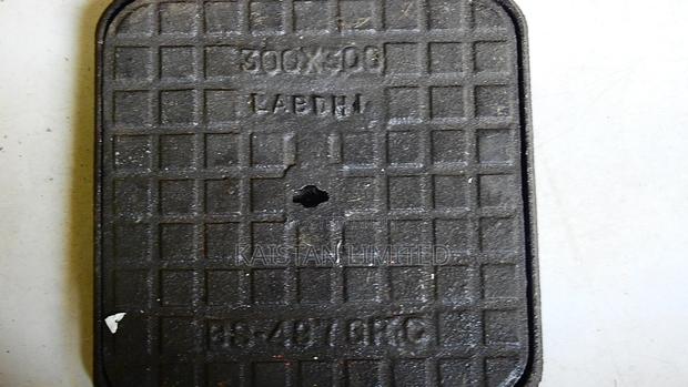 Manhole Cover -300 * 300 (Cast Iron)