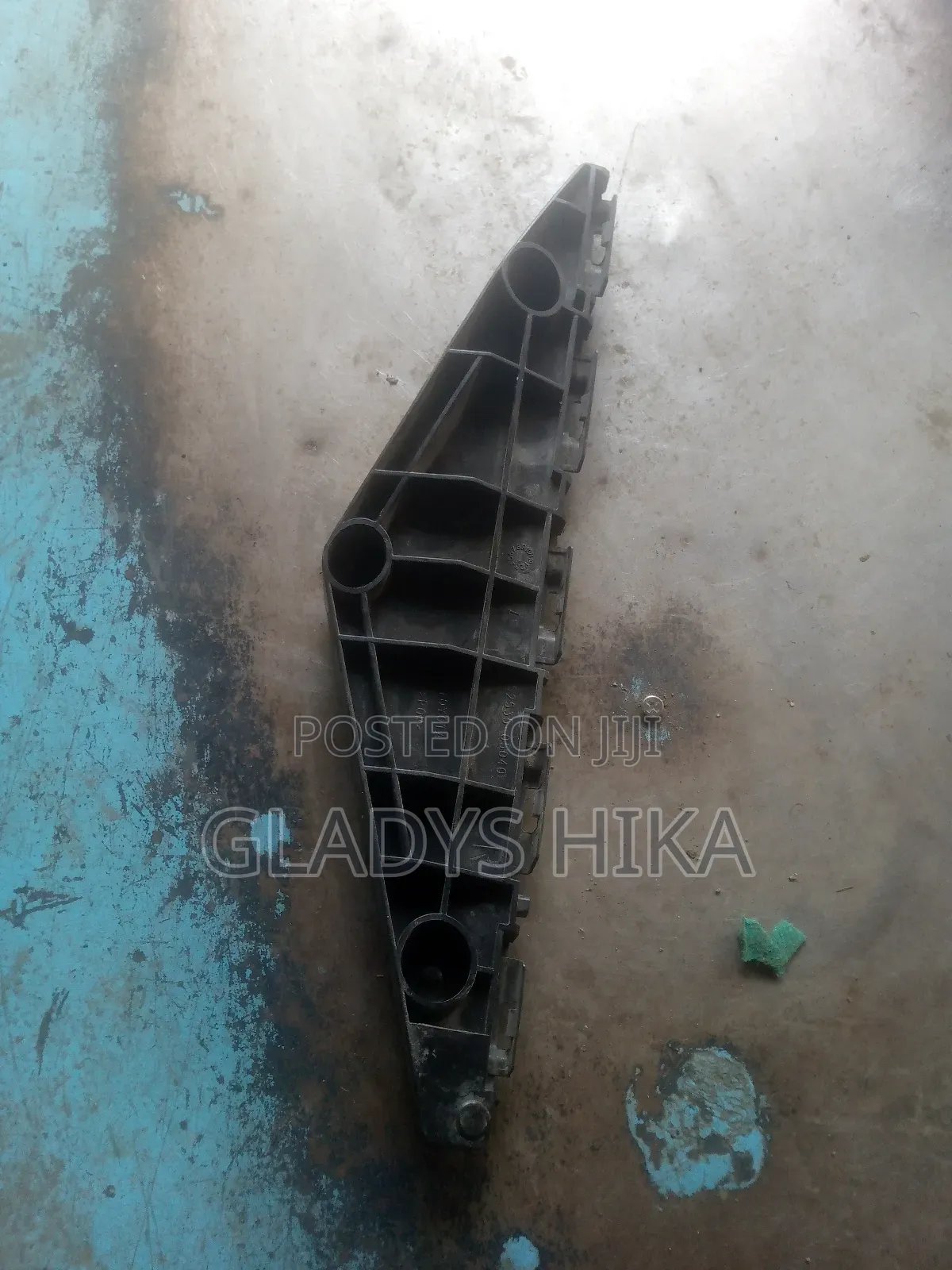 Toyota Avensis Bumper Slide