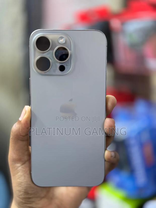 Apple iPhone 15 Pro Max 256 GB Silver - thumbnail 2