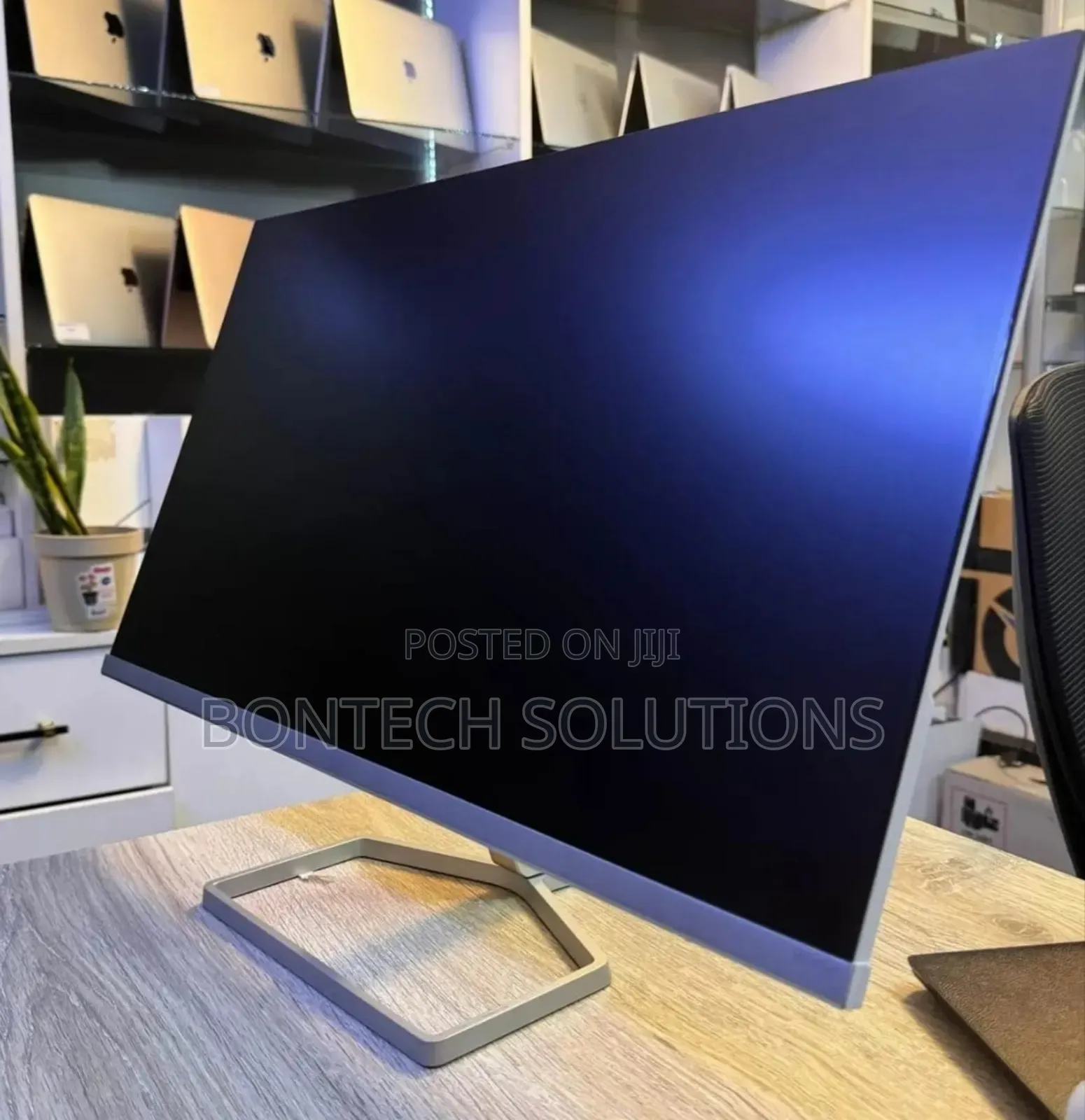 Hp M24fw 
24 Inches Monitor
