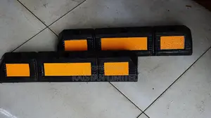 Rubber Car Wheel Stoppers/ Reflective Parking Wheel Stoppers