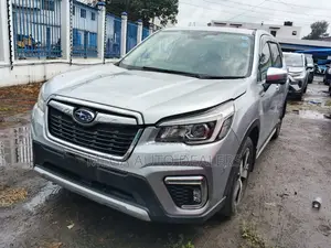 Subaru Forester 2019 Silver