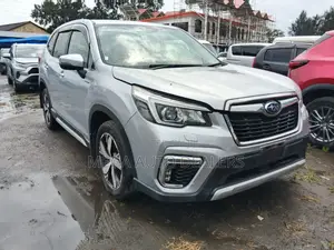 Subaru Forester 2019 Silver