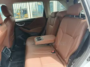 Subaru Forester 2019 Silver