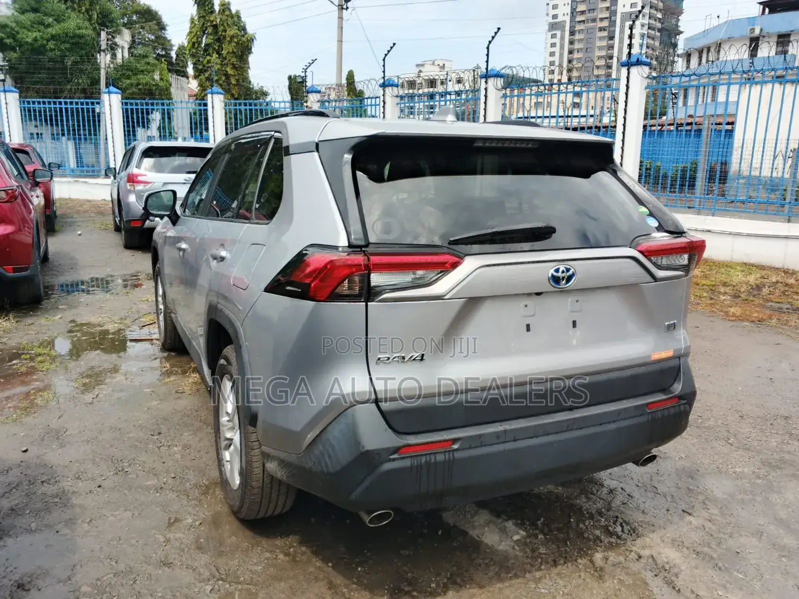 Toyota RAV4 Hybrid 2019 Silver