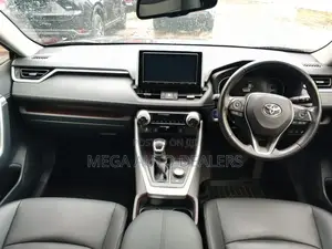 Toyota RAV4 Hybrid 2019 Silver