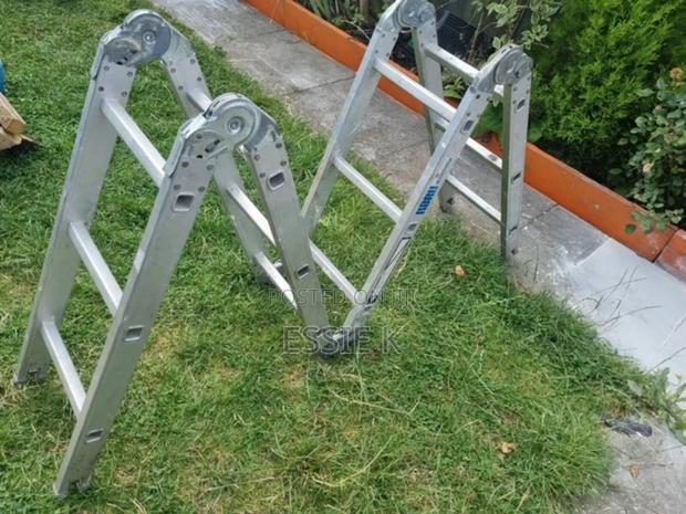 Aluminium Folding Ladder - thumbnail 3
