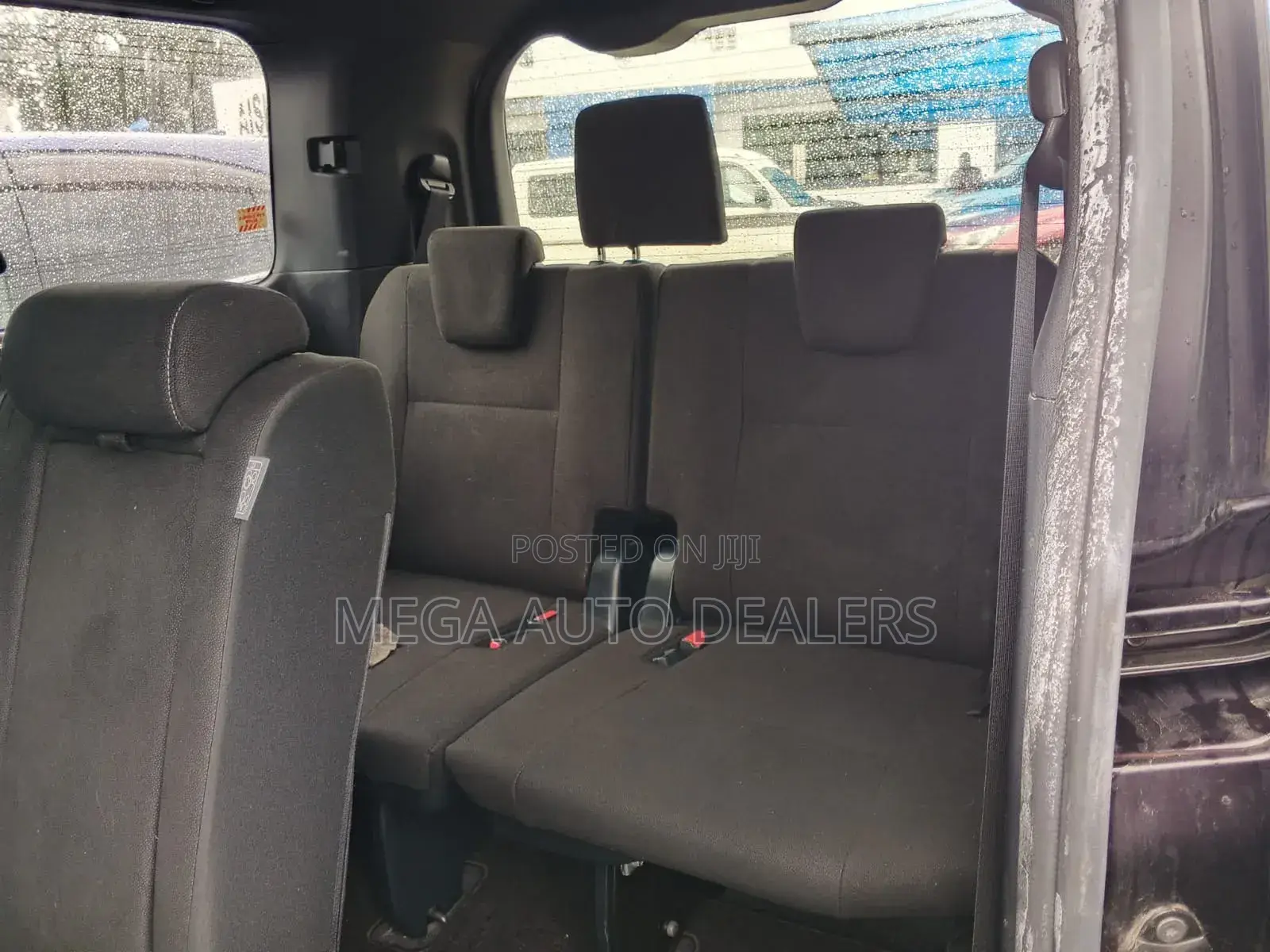 Toyota Esquire 2018