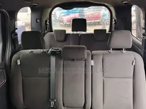 Toyota Esquire 2018