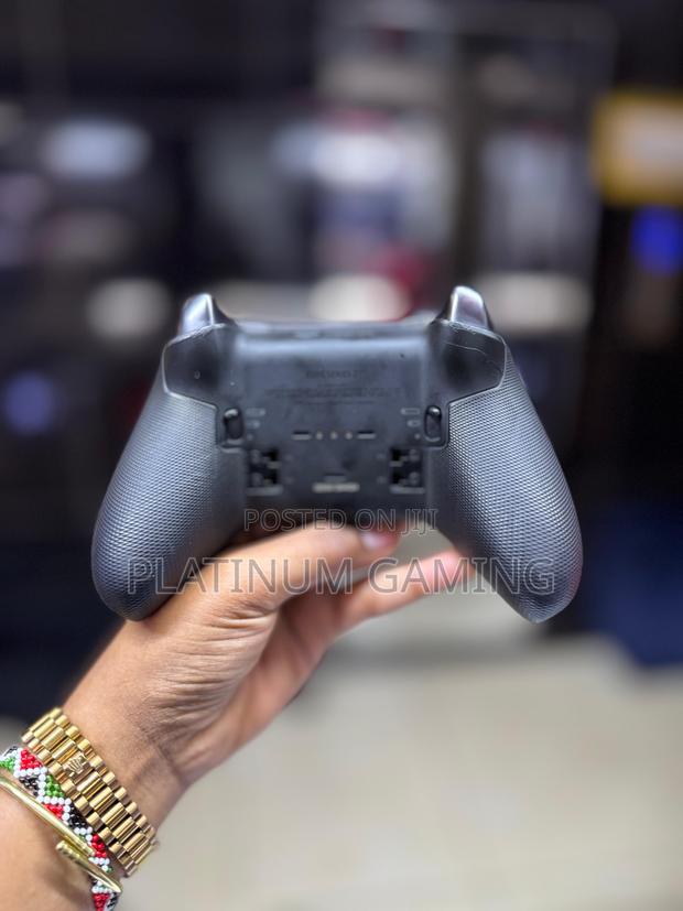 Used Elite Series 2 X Box Controller - thumbnail 2
