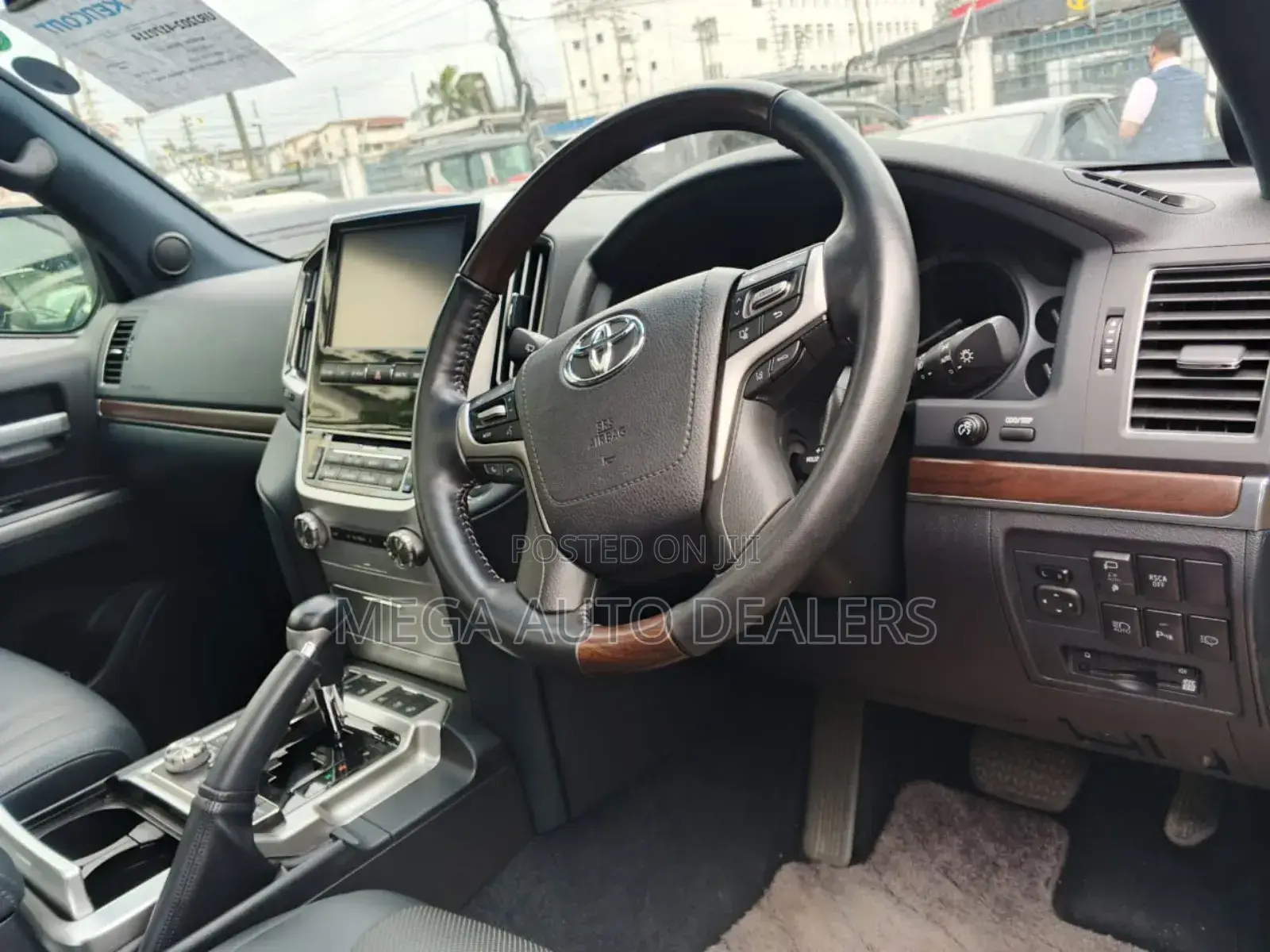 Toyota Land Cruiser 2018 White