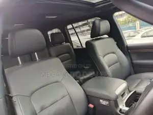 Toyota Land Cruiser 2018 White
