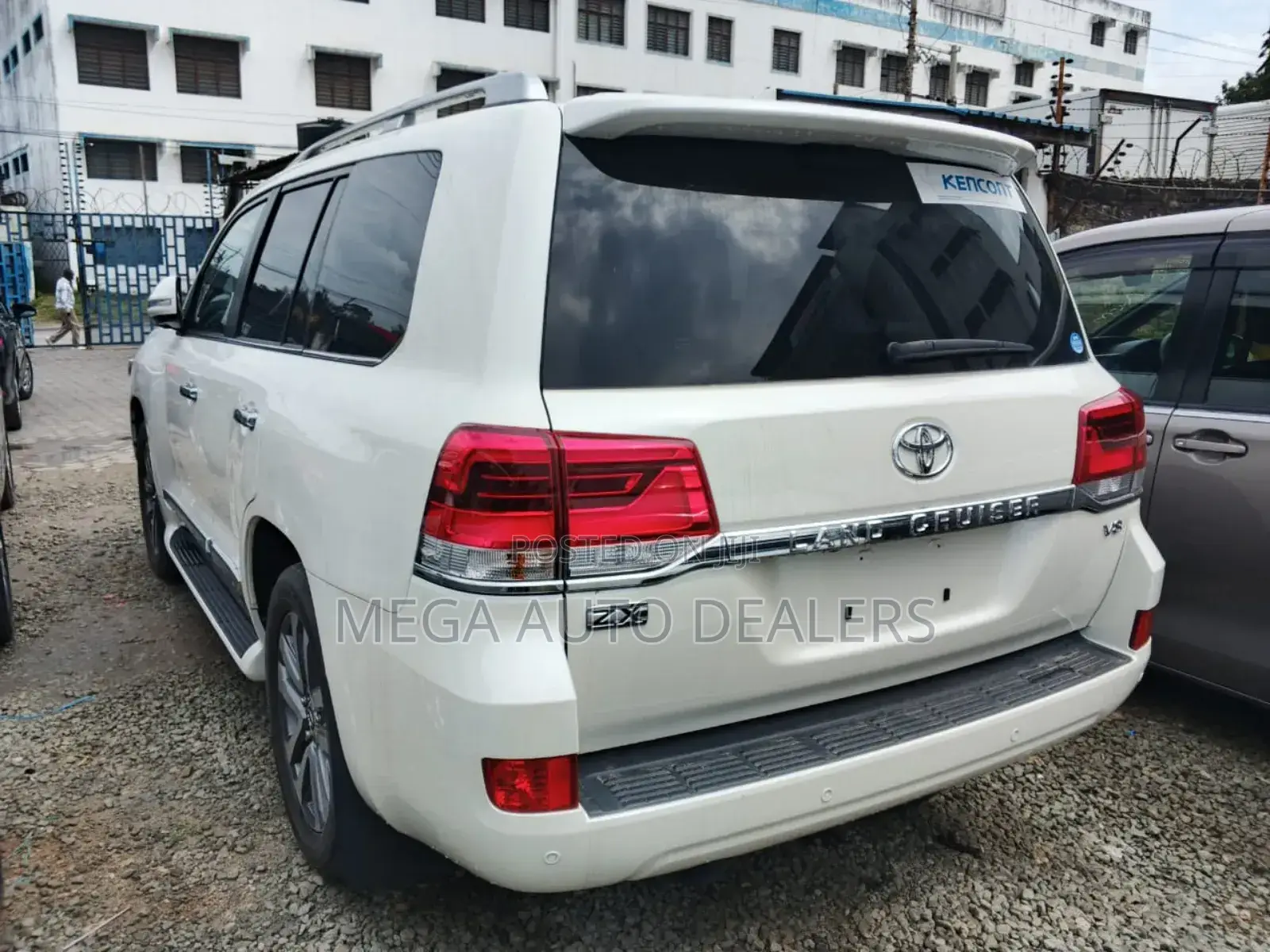 Toyota Land Cruiser 2018 White