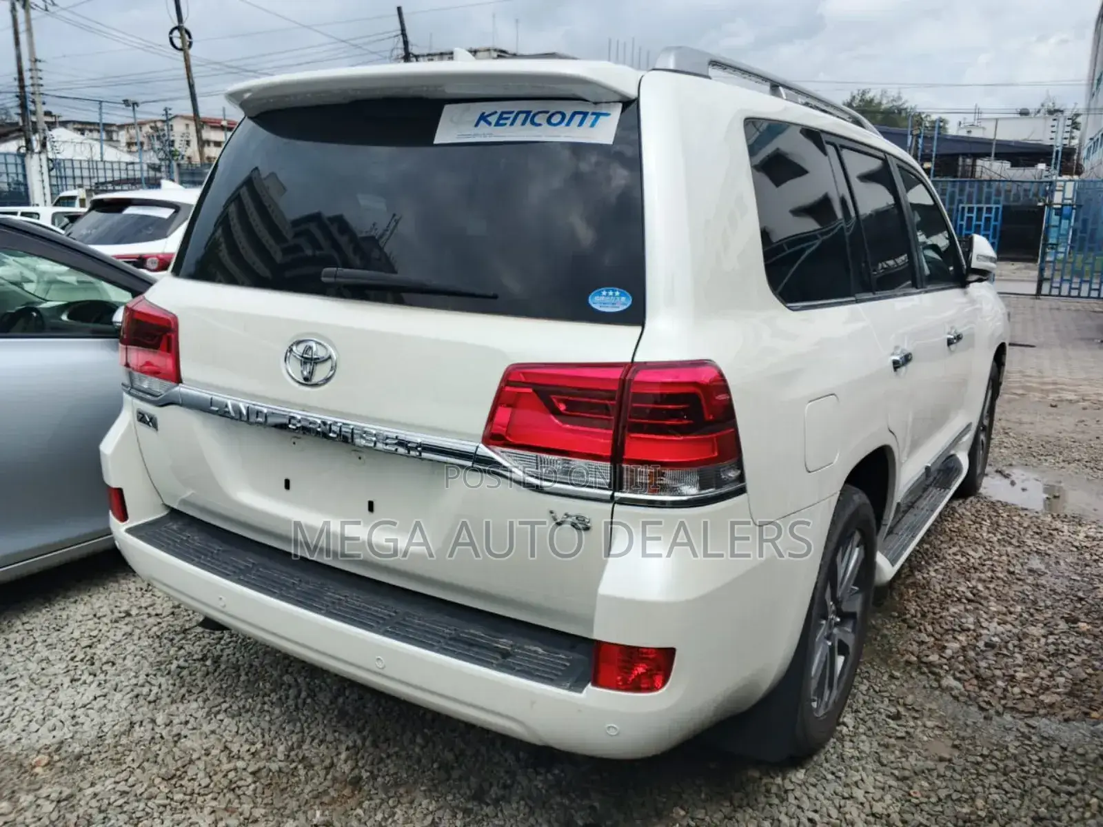 Toyota Land Cruiser 2018 White