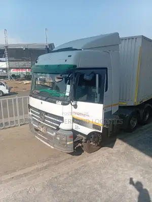 Transit Trailer for Goods Transportation