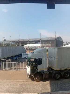 Transit Trailer for Goods Transportation