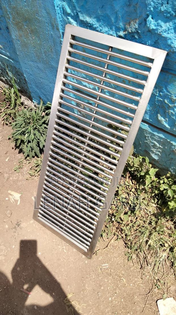 Flour Traps Grating - main view