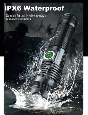 4000 Lumens Xhp70 Led Rechargeable Usb Zoomable Flashlight - thumbnail 2