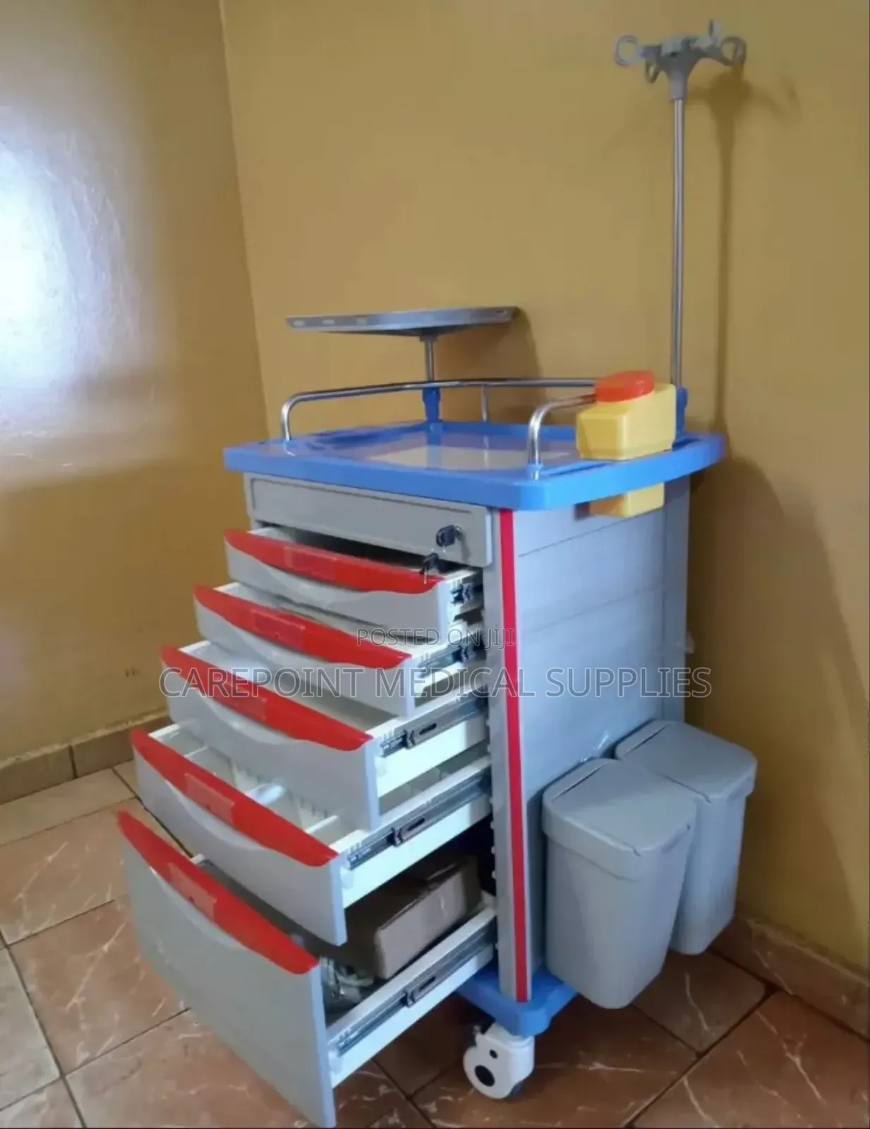 Crash Cart.