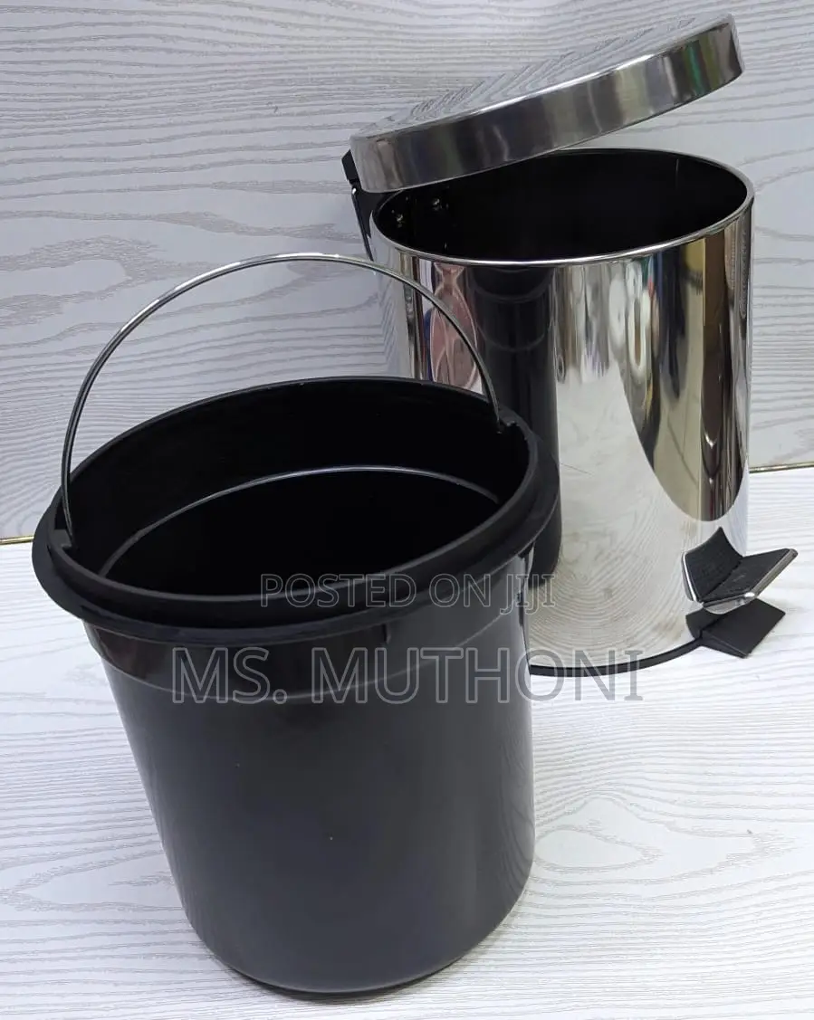 Stainless Steel Pedal Dustbin With Plastic Inner Bucket*