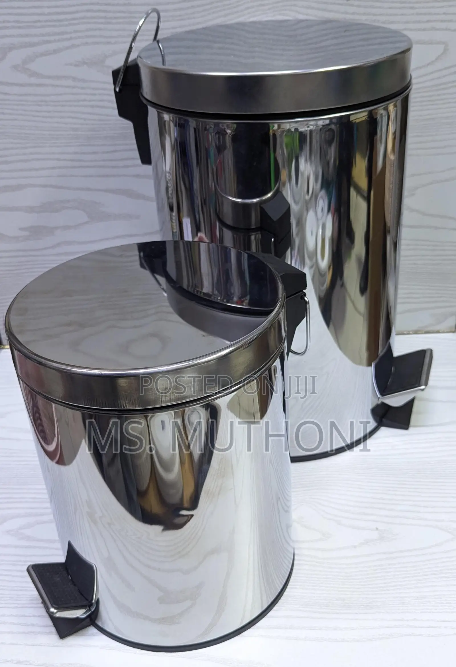 Stainless Steel Pedal Dustbin With Plastic Inner Bucket*