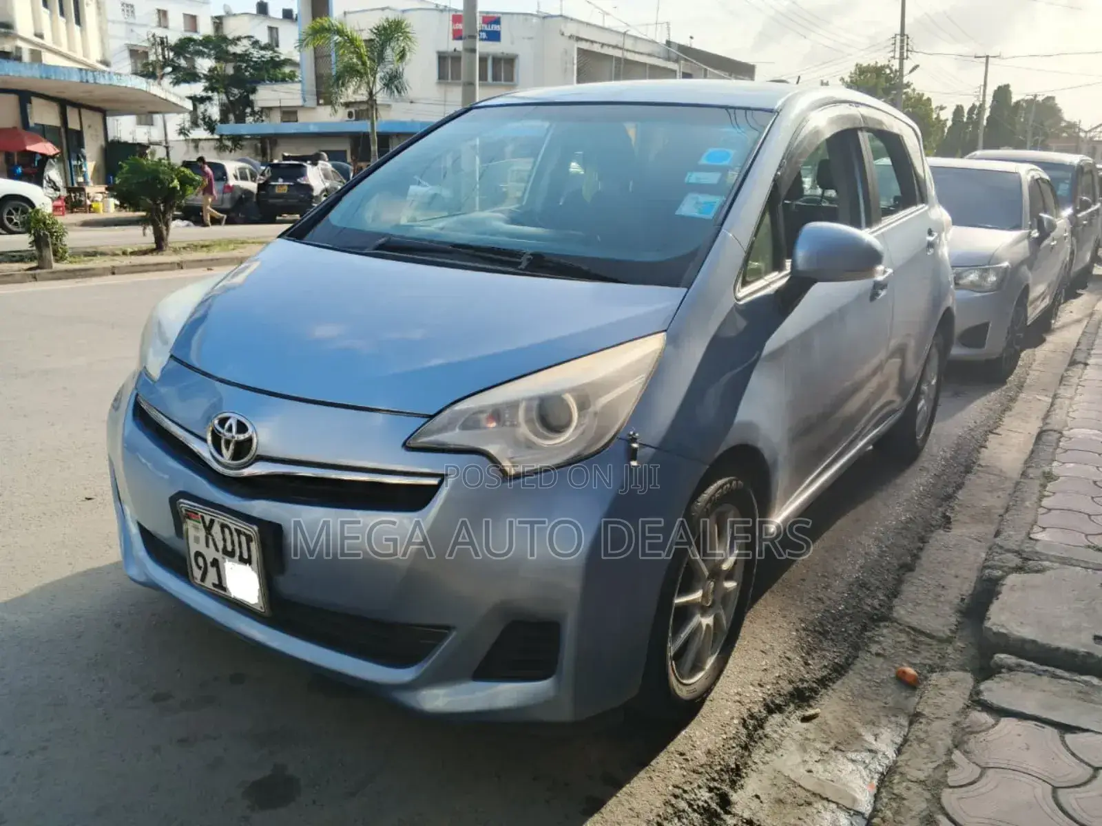 Toyota Ractis 2014 Blue