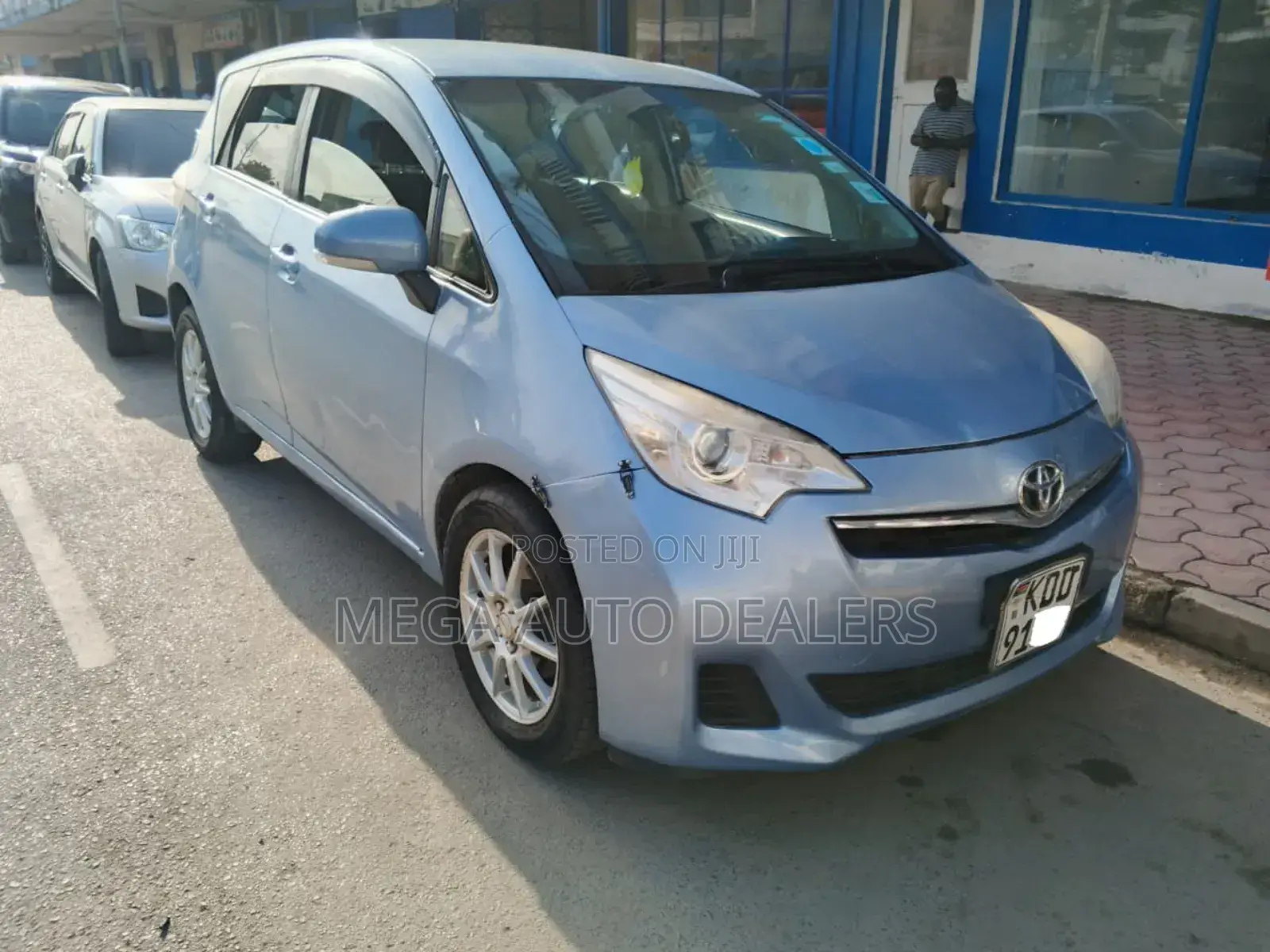 Toyota Ractis 2014 Blue
