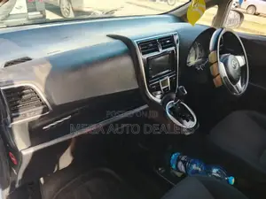 Toyota Ractis 2014 Blue